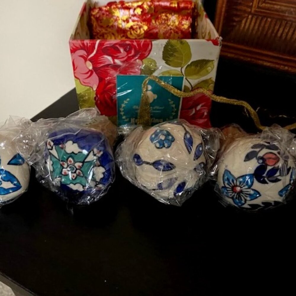 New Knob King Hand Painted Set 4 Ceramic Cork Stops